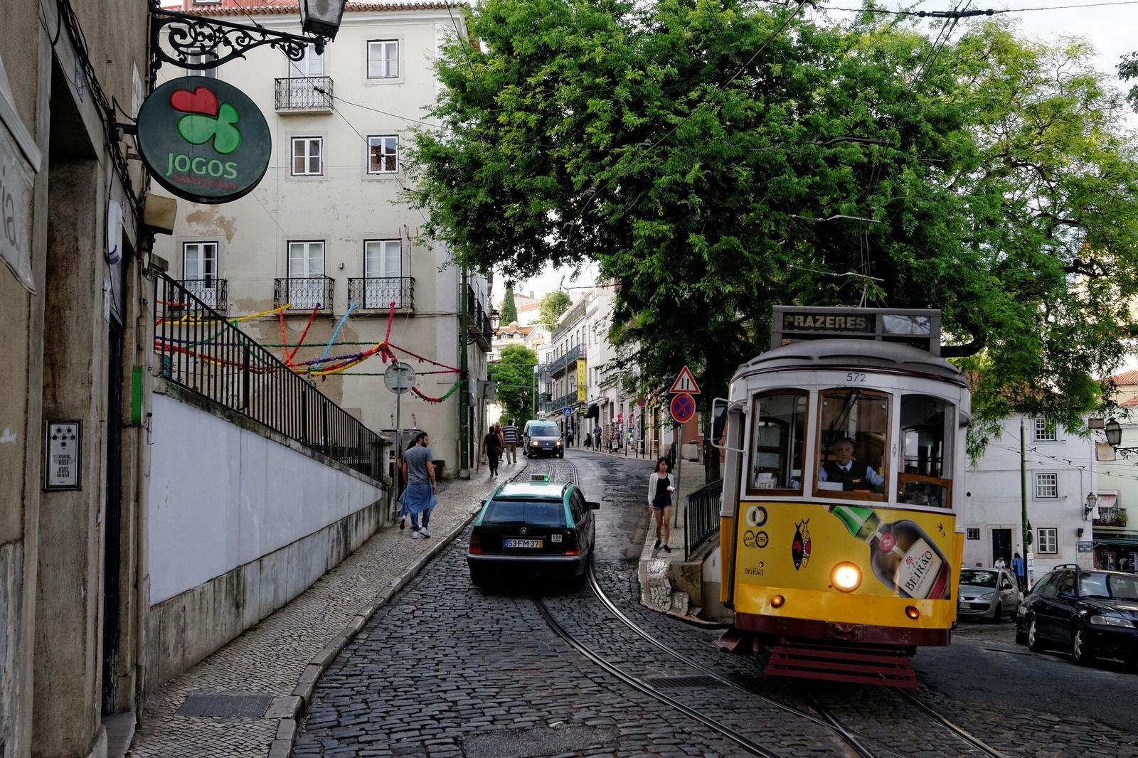 Rent a car Lisbon Airport